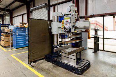 Manual machining equipment